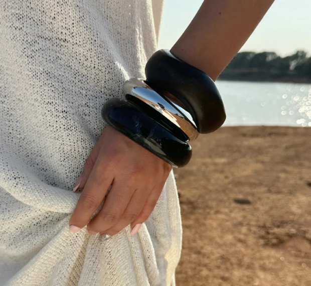 Monochrome Mesa Stack bracelet