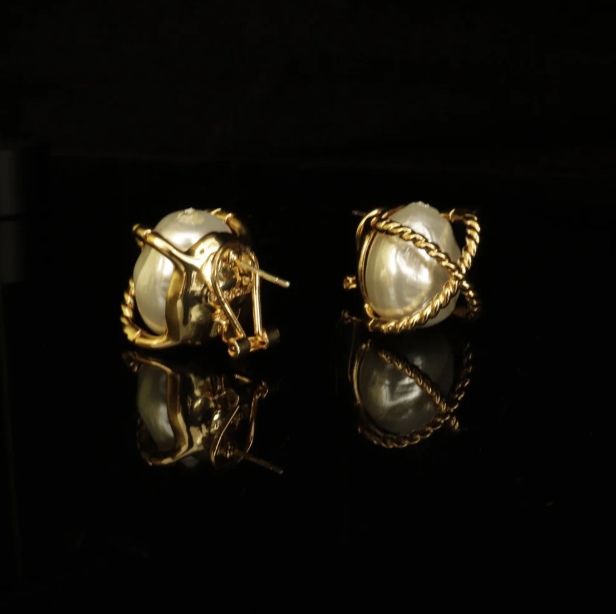 Crux Pearl Stud Earring