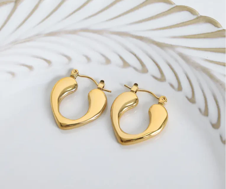 Heart-Shaped Earring Gold Pleated Earring