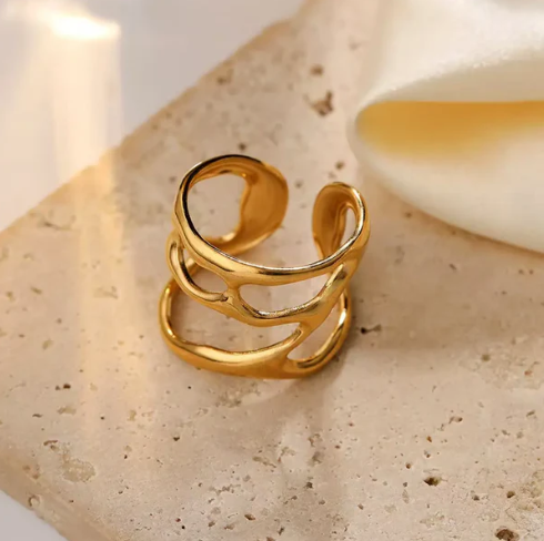 Irregular Liquid Design Ring