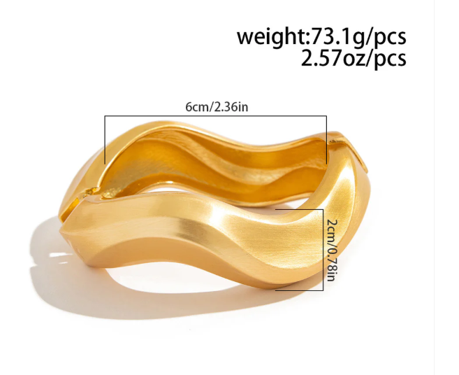Diona Wave Bracelet