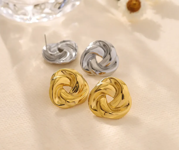 Braided Golden Stud Earring