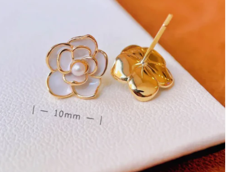 Pretty White Camellia Flowers Stud Earring