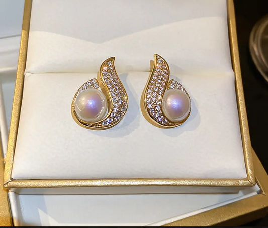 Mermaid Pearl Earring