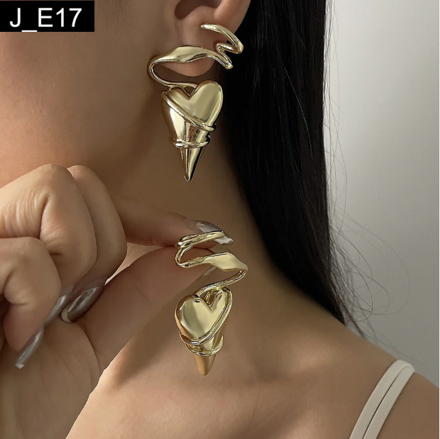 Cupid's Thorn Earring