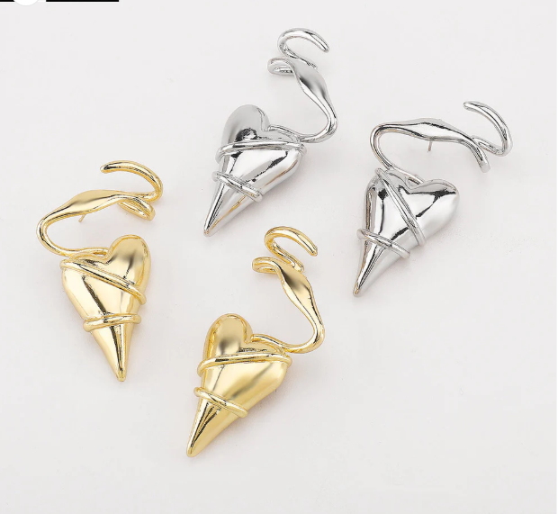 Cupid's Thorn Earring