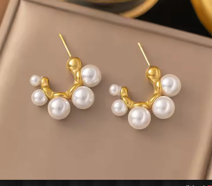 C Shape Pearl Hoop Earring