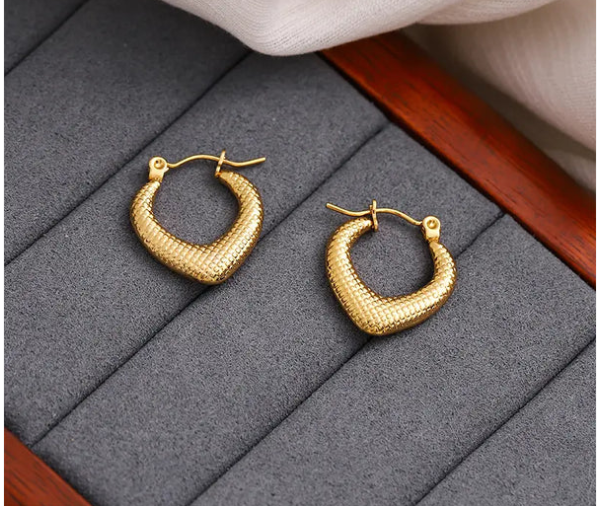 Textured Classic Anti-Tarnish Hoop Earring