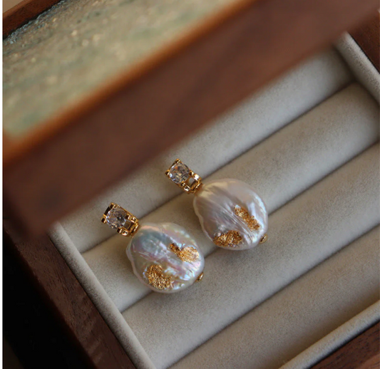 Meridian Pearl Earring