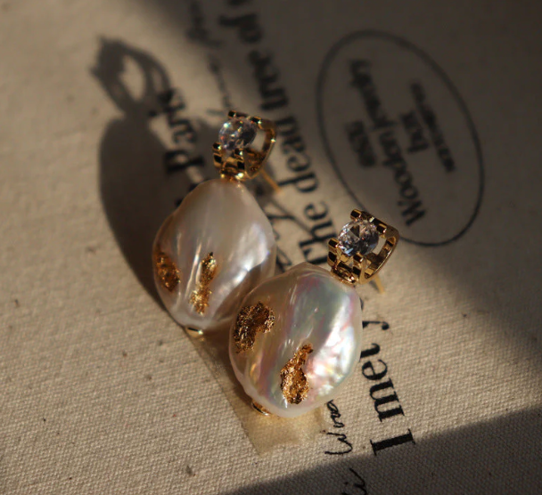 Meridian Pearl Earring