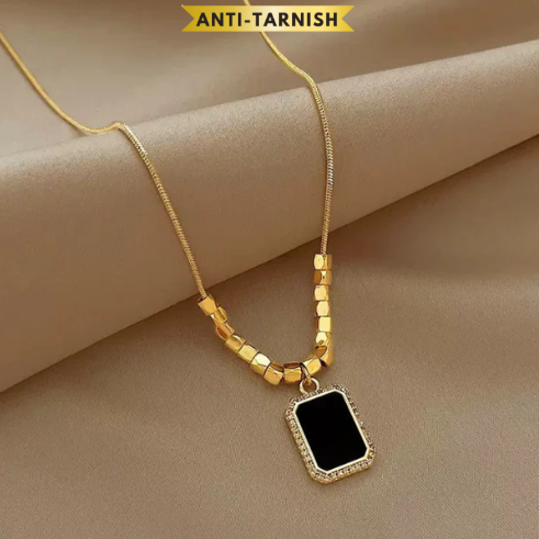 Square Beads Black Pendant Chain Necklace