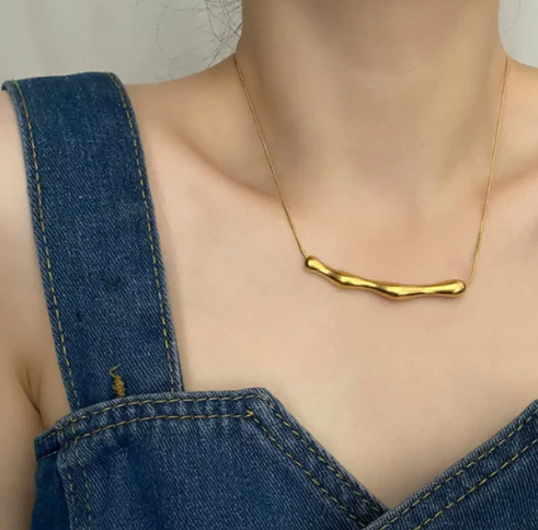 Abstract Wave Pendant Necklace