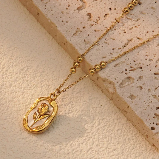 Rose Frame 18K Gold Necklace