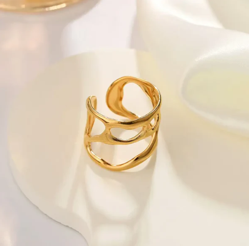 Irregular Liquid Design Ring