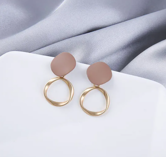 Abstract Woven Circle Drops