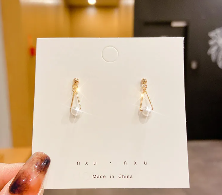 Triangle Pearl Drops