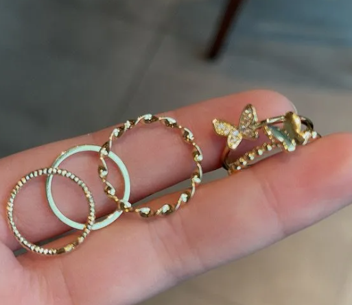 Butterfly Crept Ring