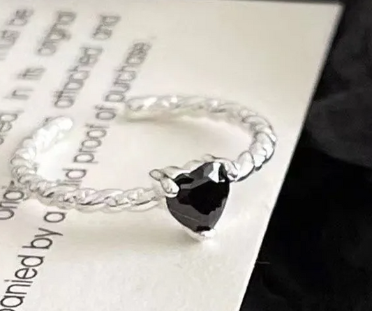 Black Cute Heart Ring
