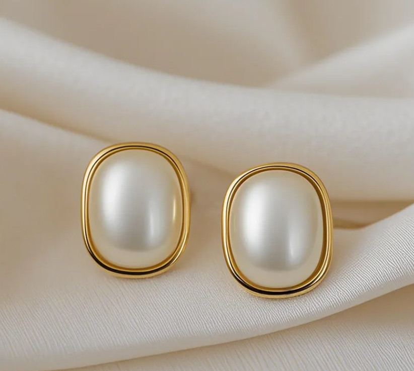 square shaped earring