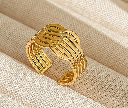 Flow Knot Ring