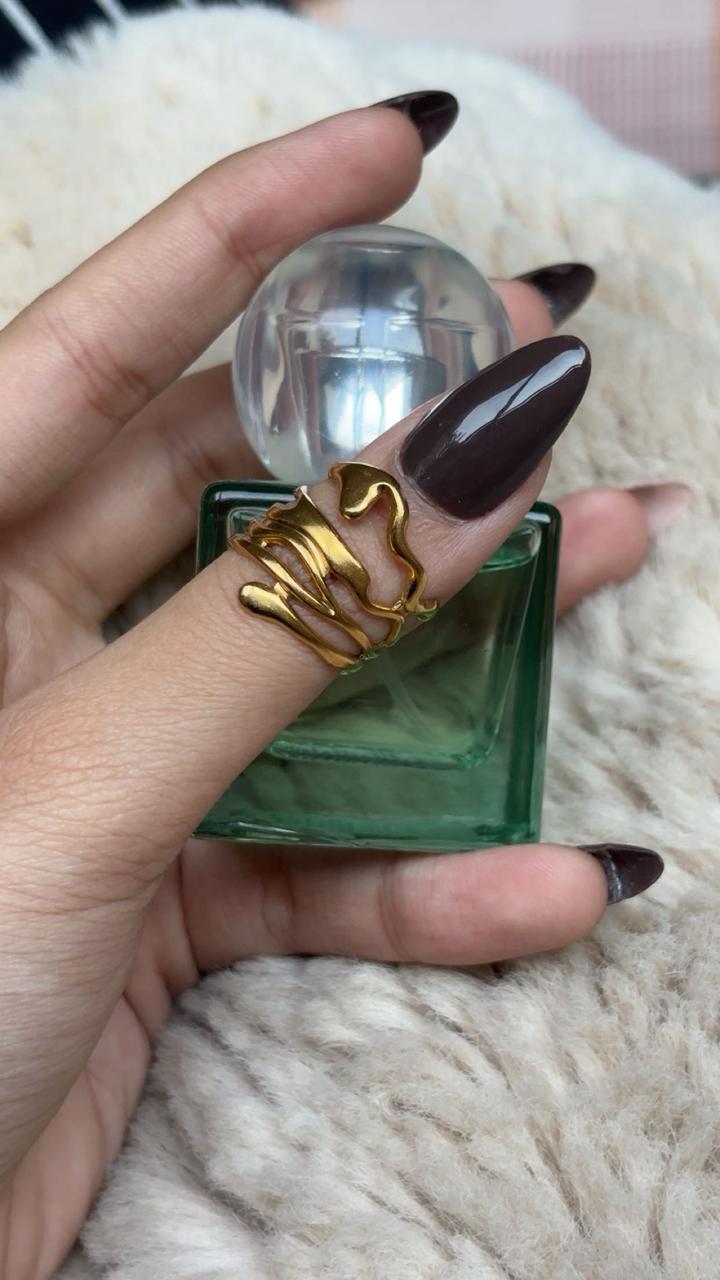 Wavy Pattern Ring