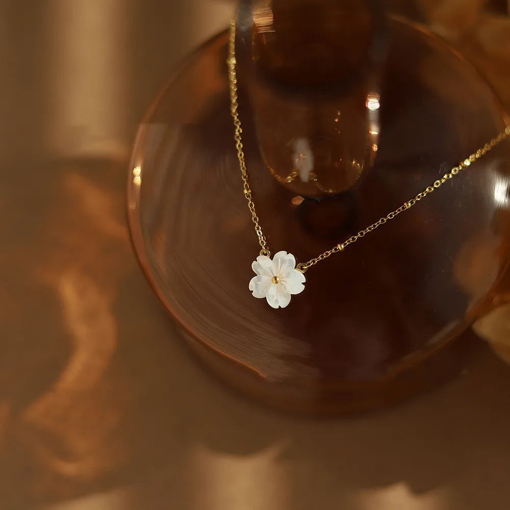 Daisy 18k Gold Platted Necklace